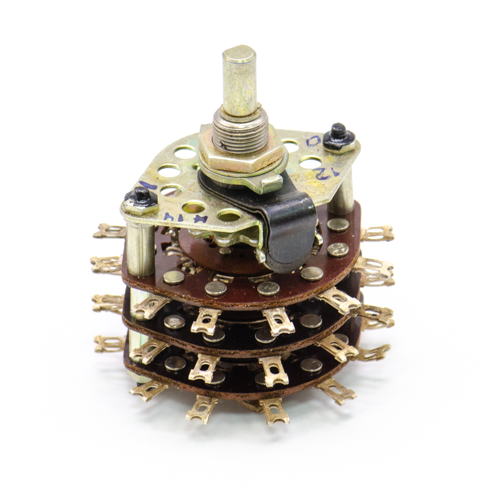 ПГГ-5П6Н-8А 5 положений 6 направлений 3A(Ампер) 350V(Вольт) вал ВС-3 (сплошной с прямой лыской) Переключатель галетный, УС0.360.059 ТУ, фото