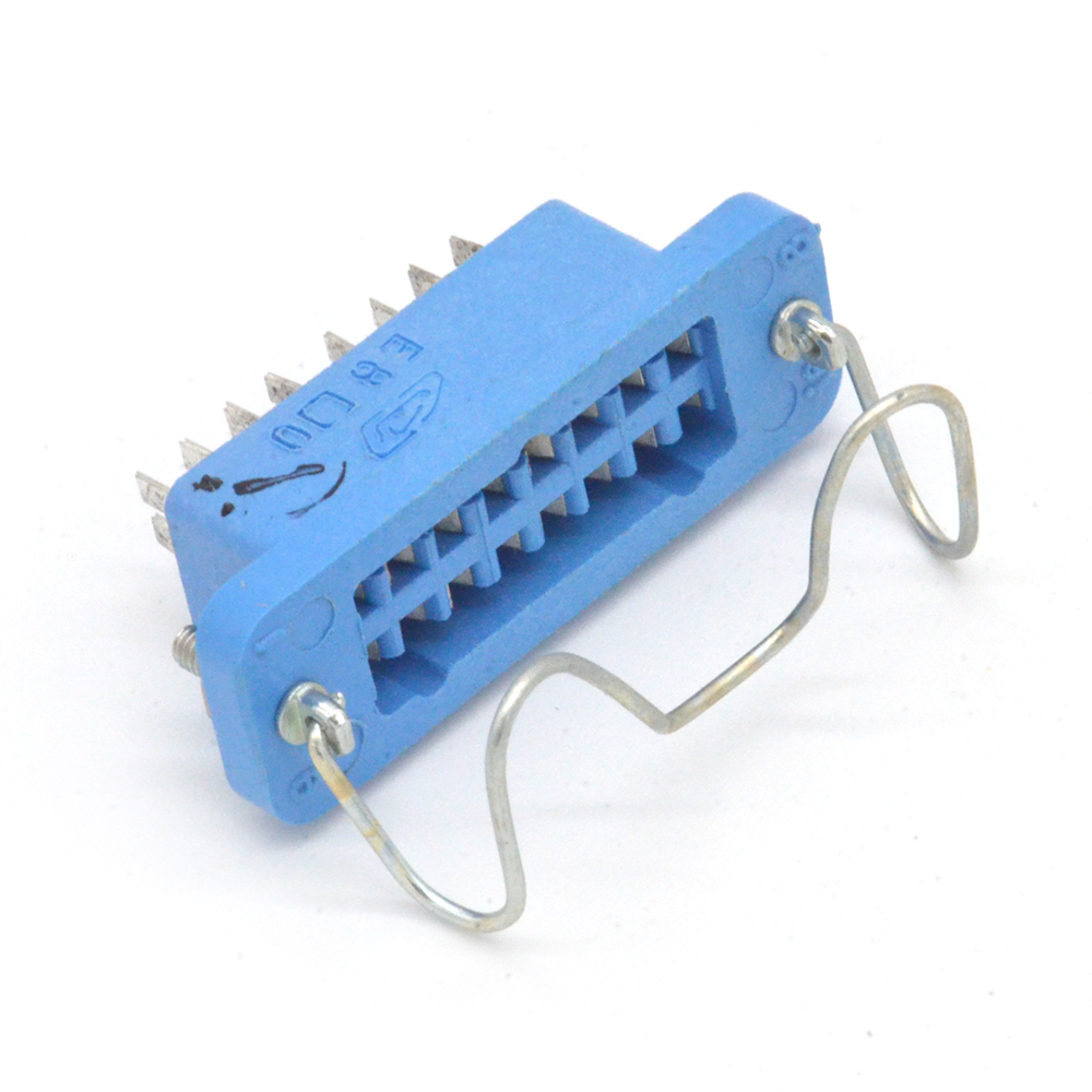 РГ1Н-1-5П-О Розетка щелевые контакты, пластмасса, 1994г (арт. TM-2476 ...