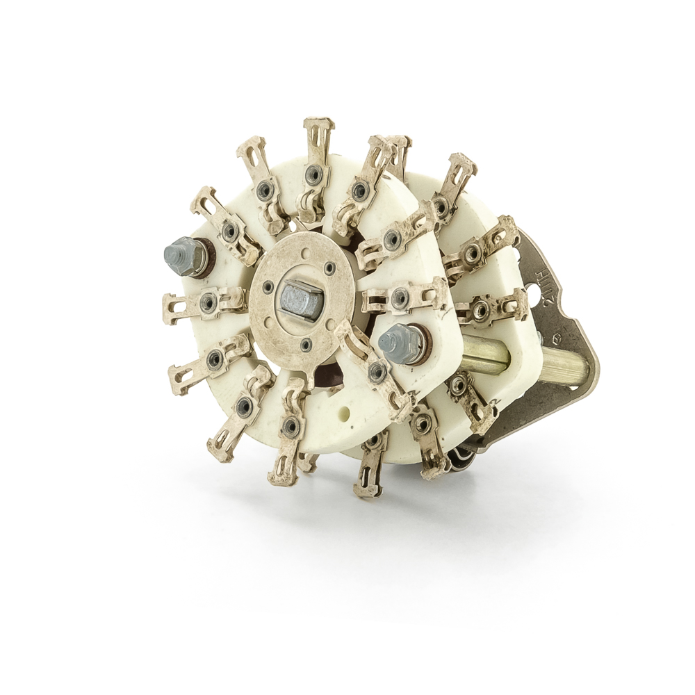 ПГК-21П1Н-К13 21 положение 1 направление 3A(Ампер) 350V(Вольт) вал ВС-3 ...